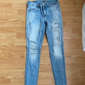 American Eagle Outfitters Ripped Skinny Jeans Size 4